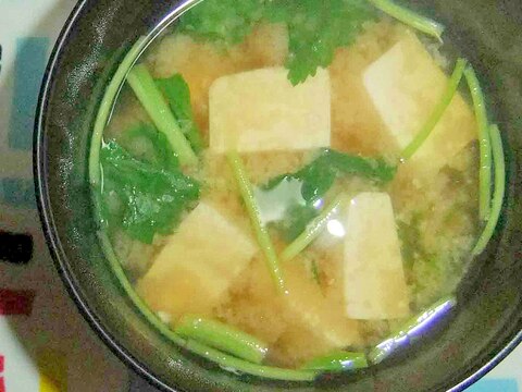 三つ葉とお豆腐の味噌汁